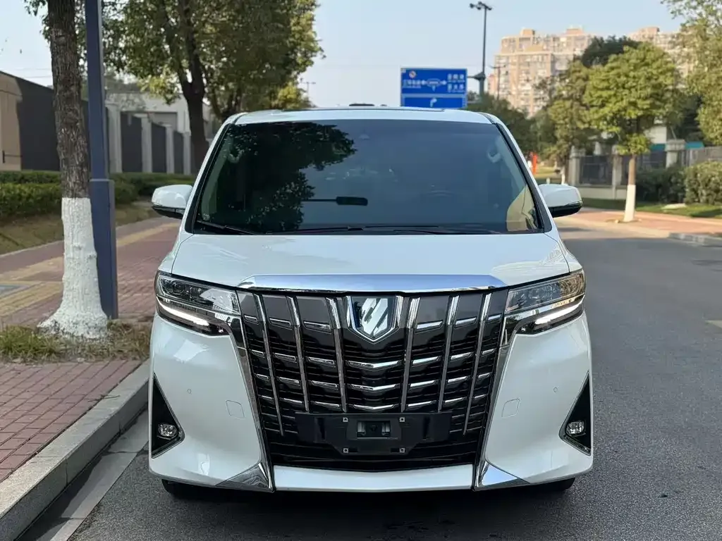 Toyota Alphard 2023 из CN, фото 7