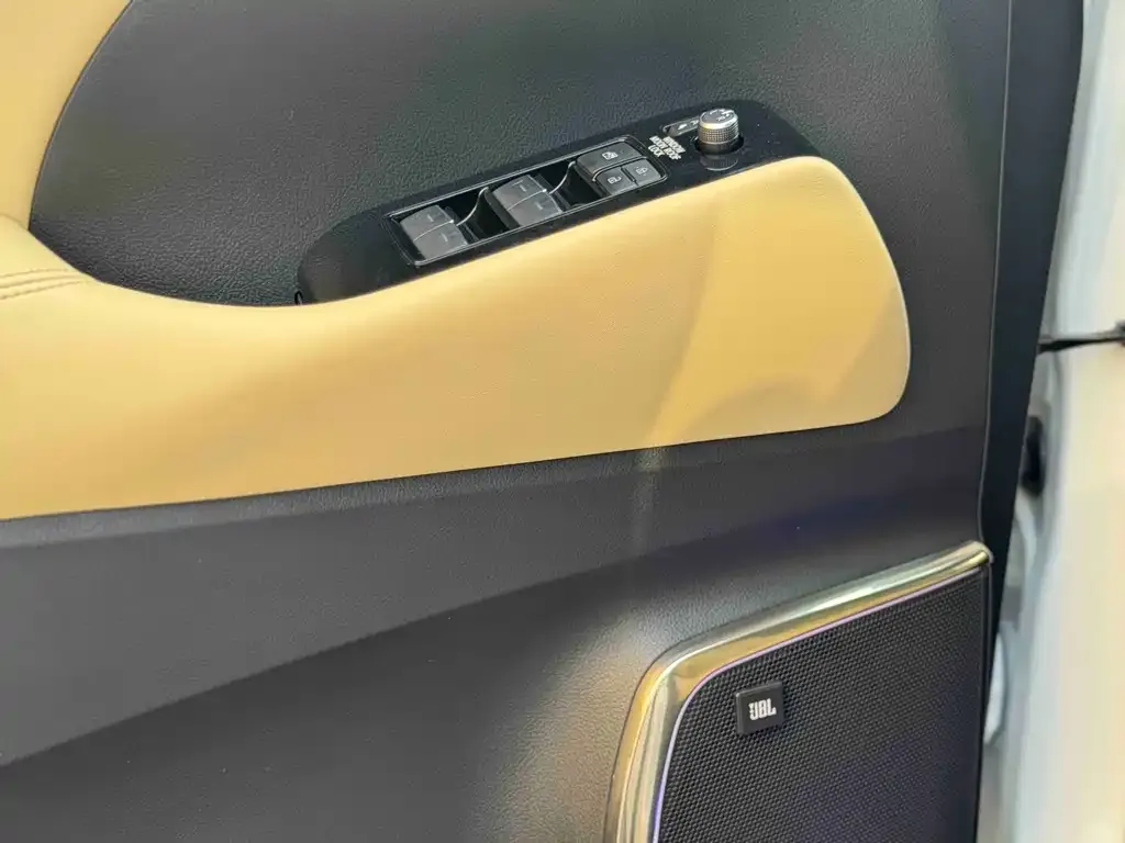 Toyota Alphard 2023 из CN, фото 4