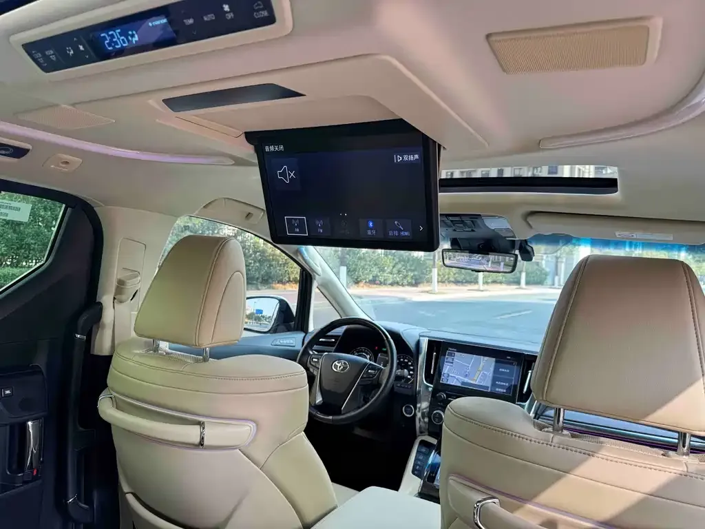 Toyota Alphard 2023 из CN, фото 10