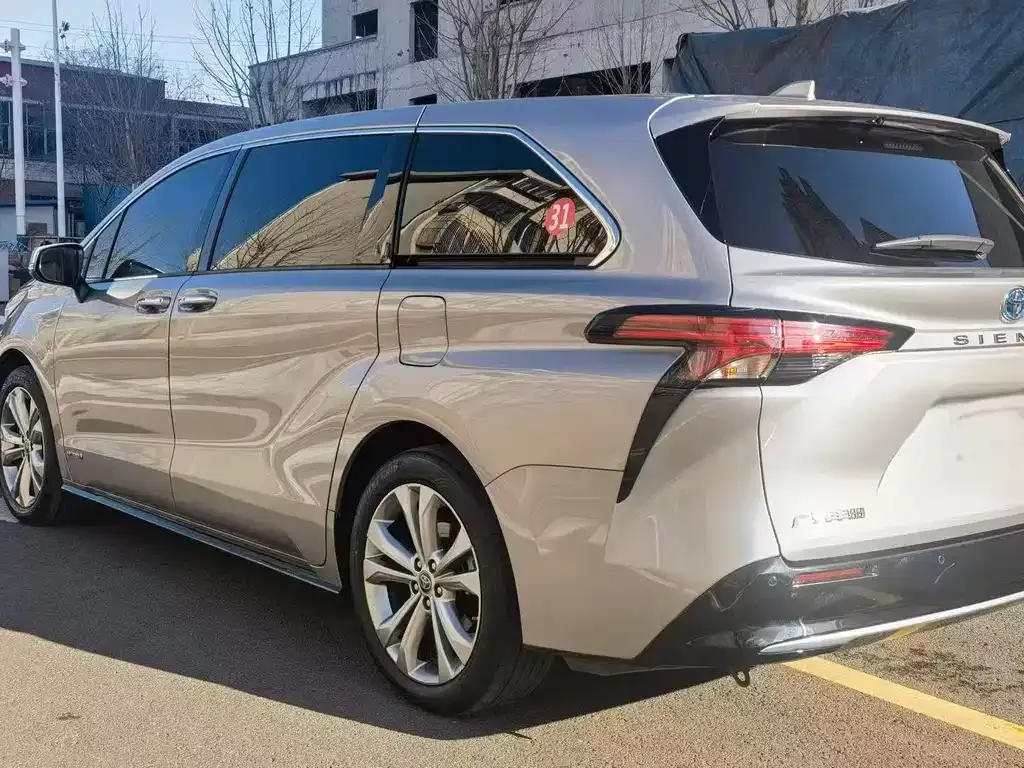 Toyota Sienna 2024 из CN, фото 5