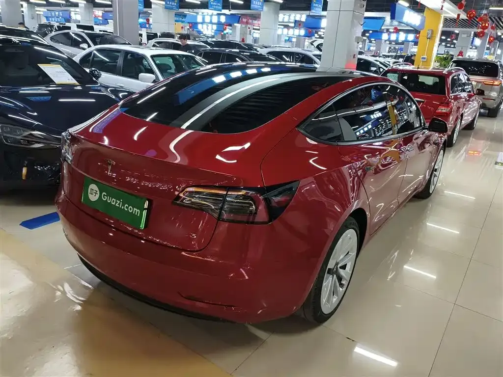 Tesla Model 3 — фото 6