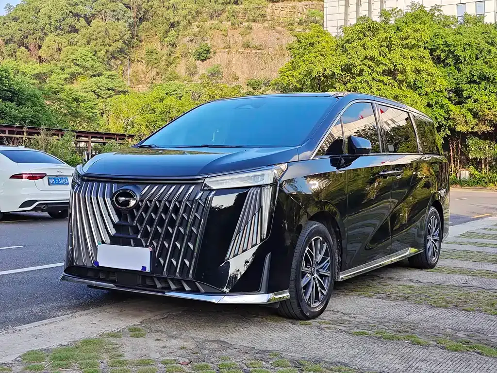 GAC Motor Trumpchi M8 — фото 1