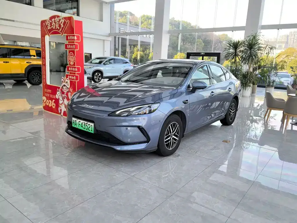 BYD Seal 05 DM-i — фото 1