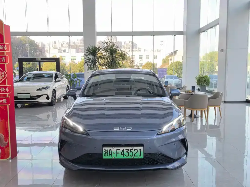 BYD Seal 05 DM-i — фото 10