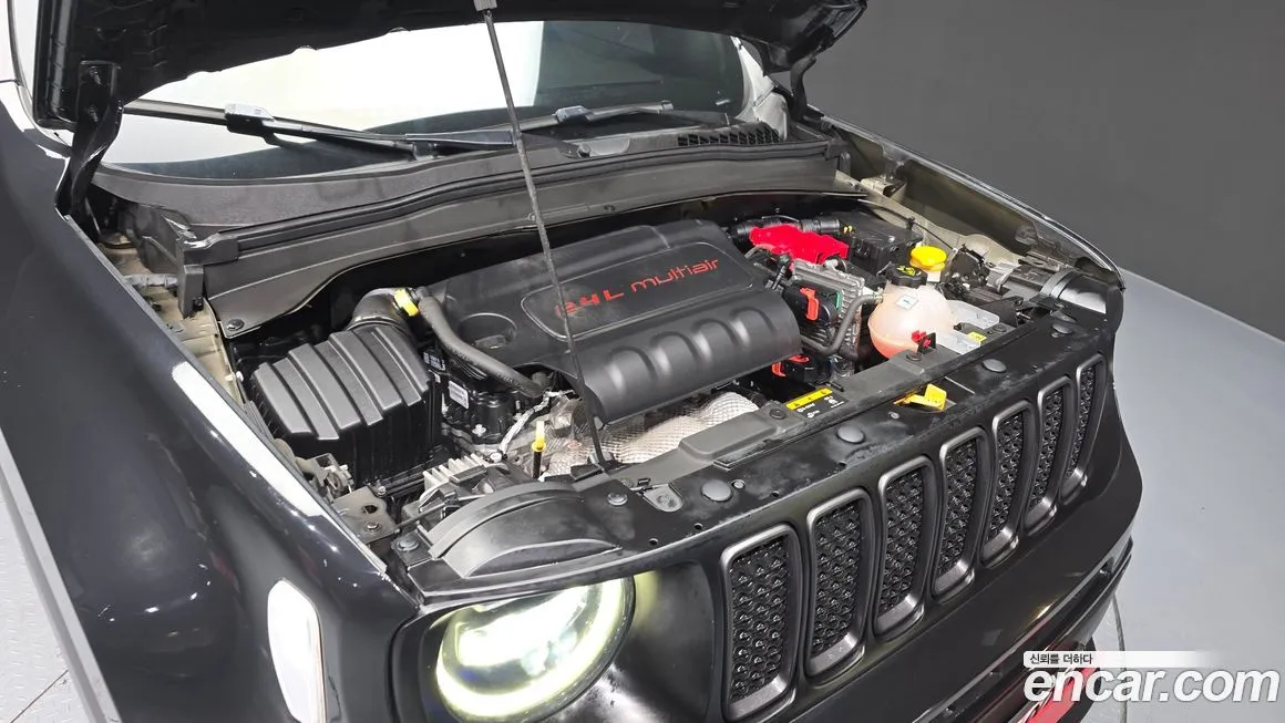 Jeep Renegade 2021 из KR, фото 9