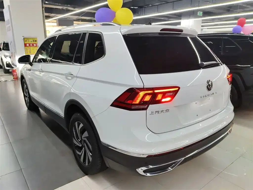 Volkswagen Tiguan L 2023 из CN, фото 2