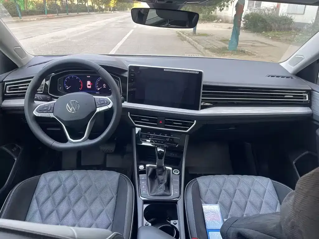 Volkswagen Sagitar 2025 из CN, фото 4