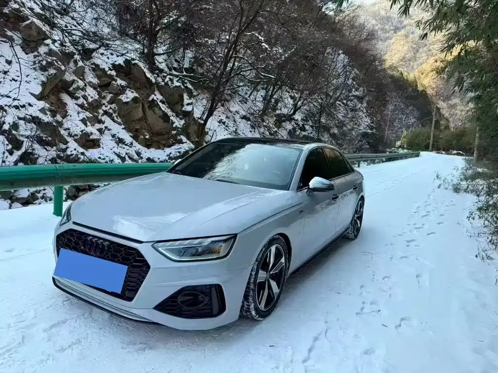 Audi A4L 2021 из CN, фото 1