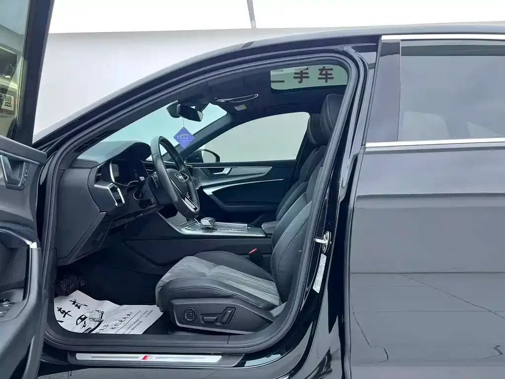 Audi A6L 2021 из CN, фото 9