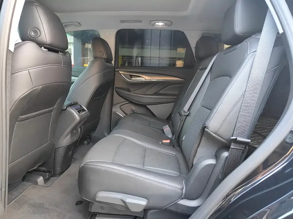 Buick Enclave 2022 из CN, фото 3