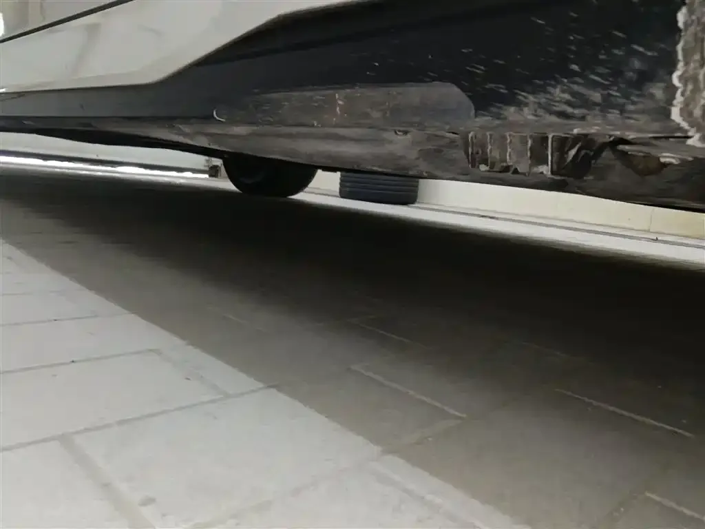 BMW 5 Series 2025 из CN, фото 5