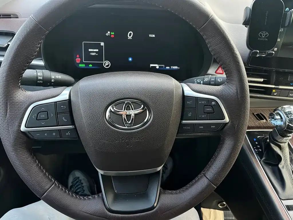 Toyota Granvia 2025 из CN, фото 8