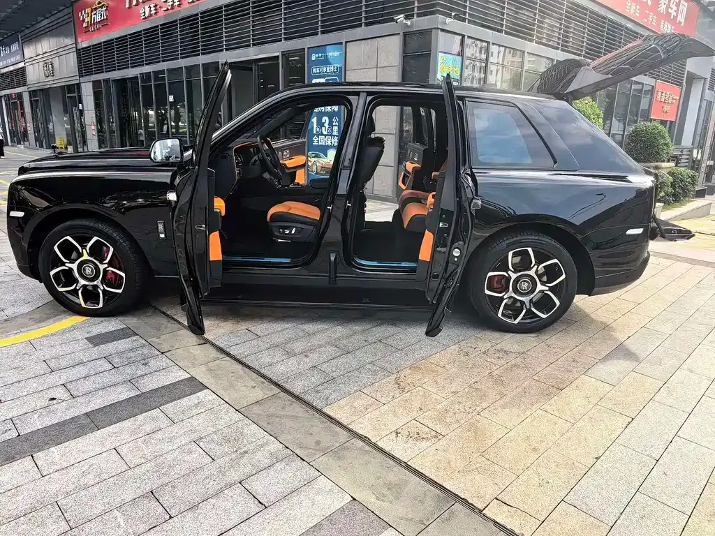 Rolls-Royce Cullinan 2021 из CN, фото 8