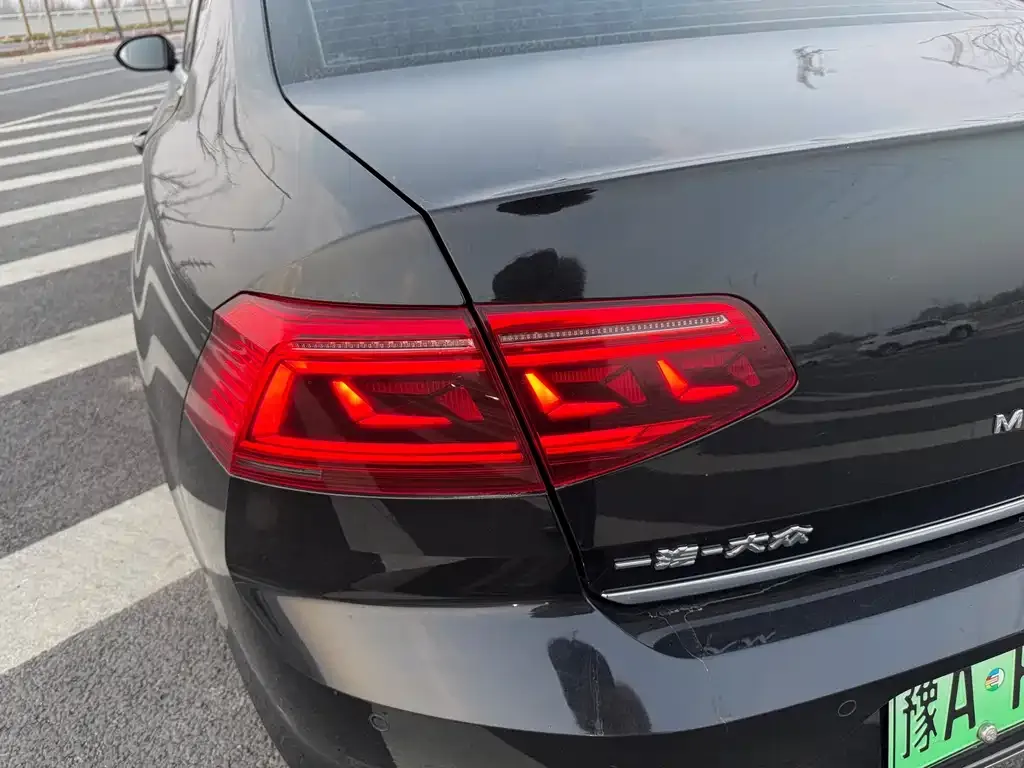 Volkswagen Magotan GTE PHEV 2024 из CN, фото 3