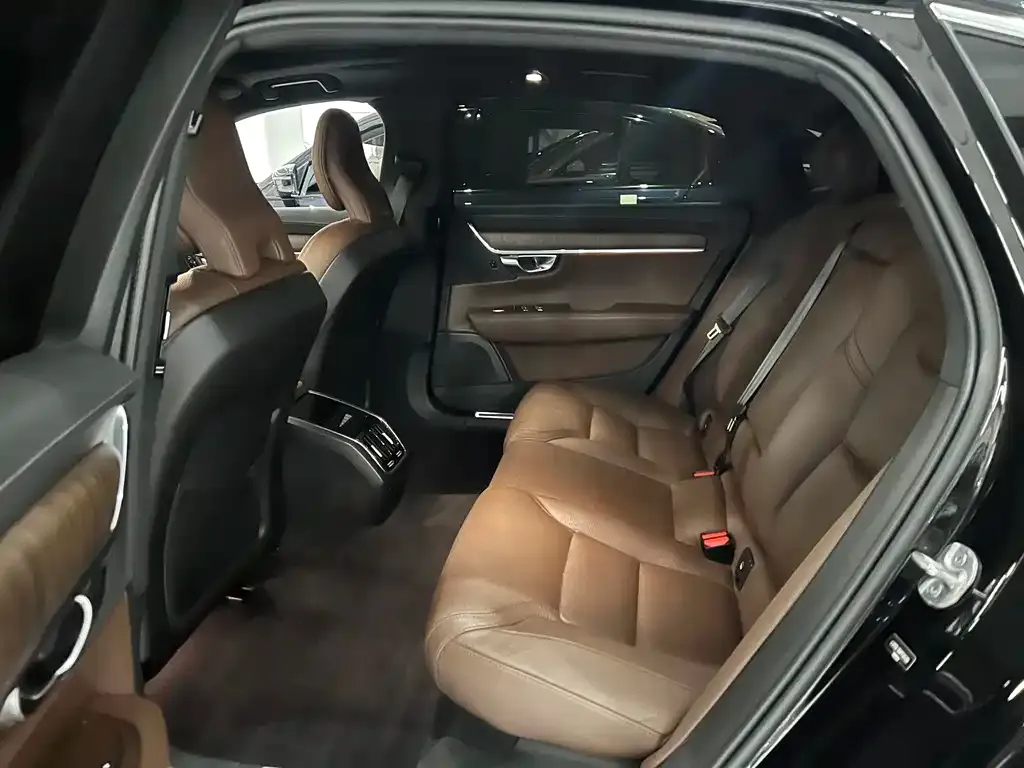 Volvo S90 2022 из CN, фото 2