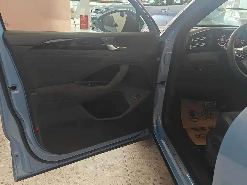 Volkswagen Tiguan L 2024 из CN, фото 7