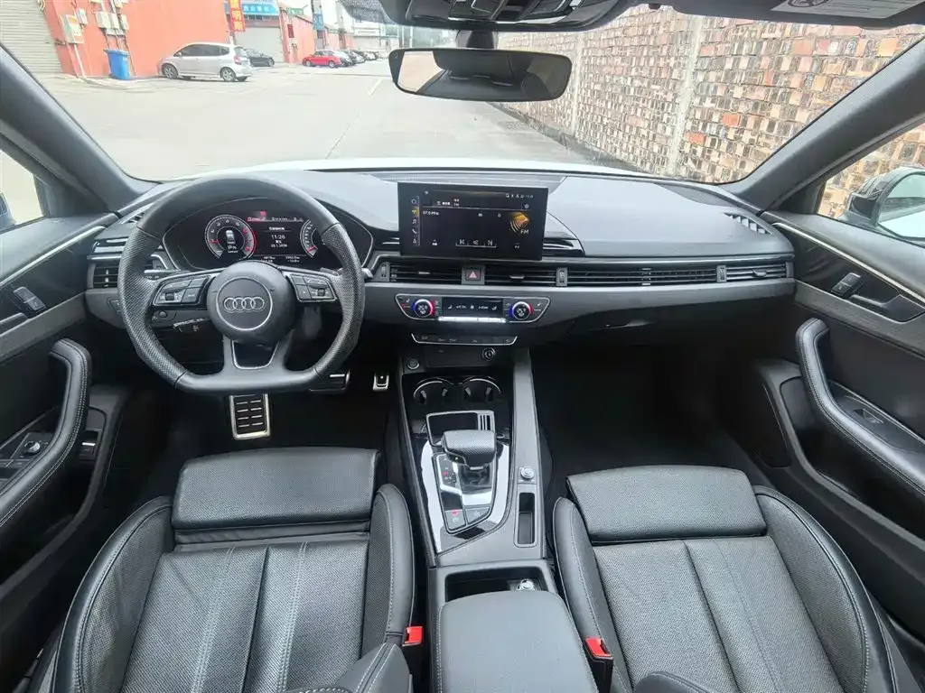 Audi A4L 2024 из CN, фото 10