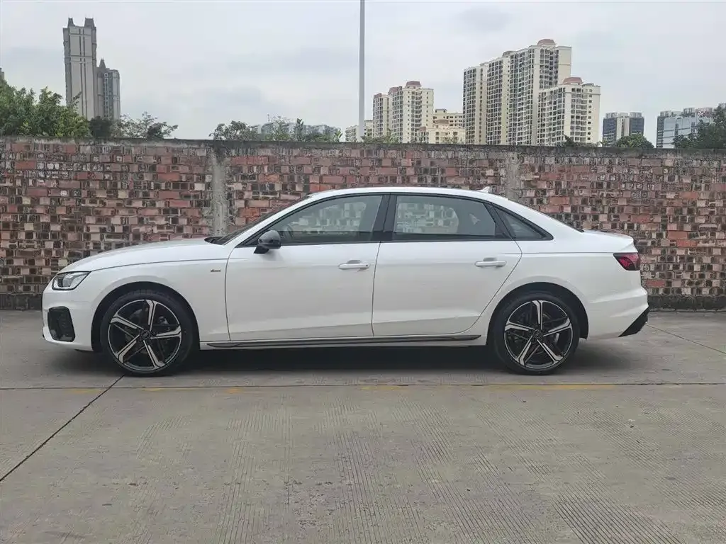 Audi A4L 2024 из CN, фото 5
