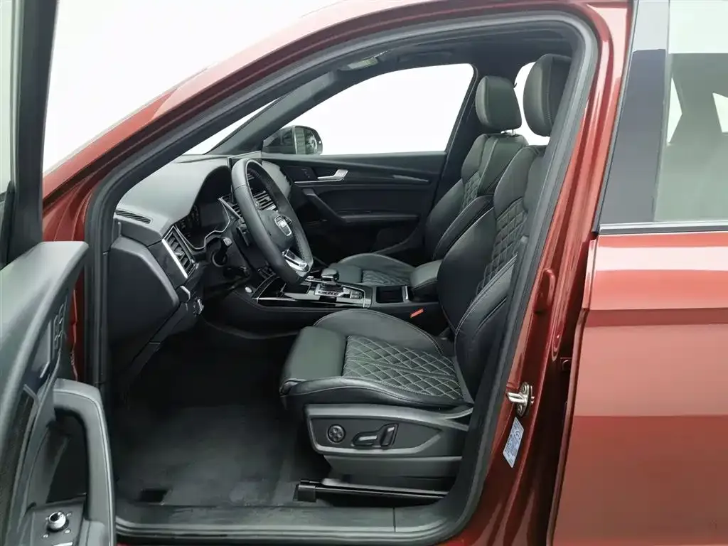Audi Q5L Sportback 2021 из CN, фото 8