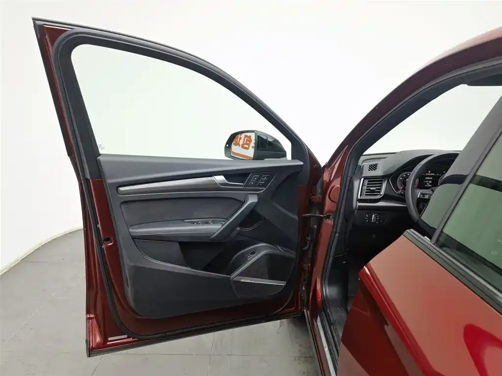 Audi Q5L Sportback 2021 из CN, фото 3