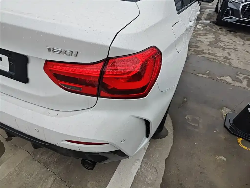 BMW 1 Series 2022 из CN, фото 3
