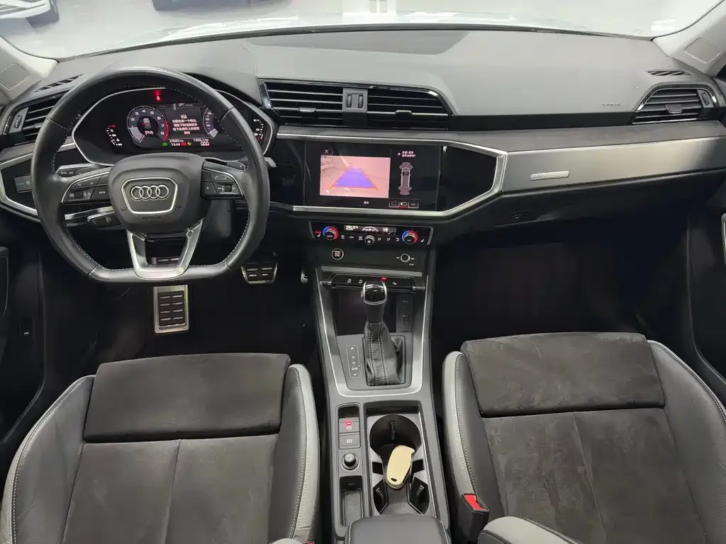 Audi Q3 2021 из CN, фото 10