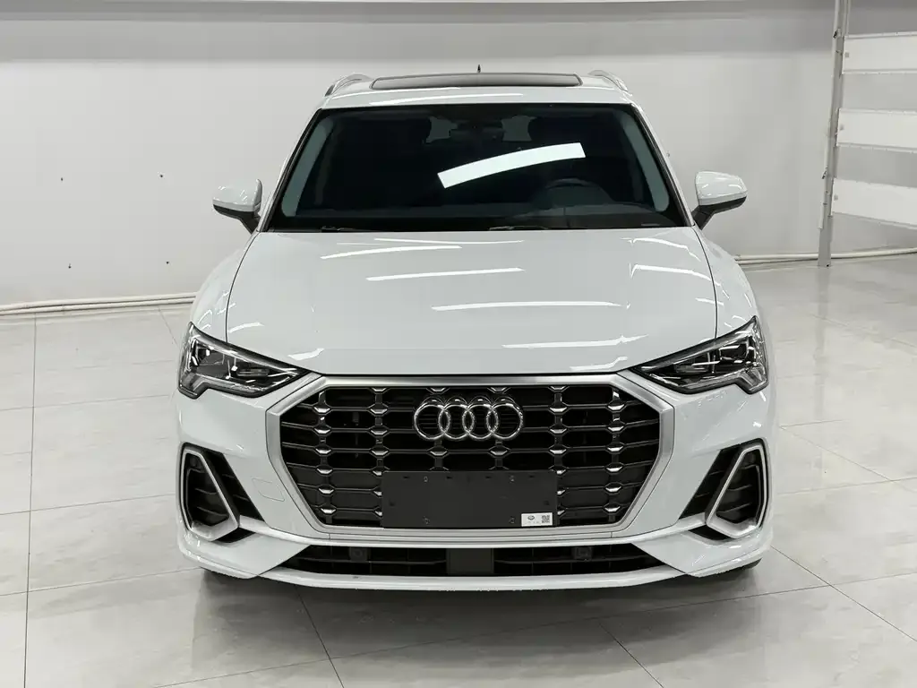 Audi Q3 2021 из CN, фото 4