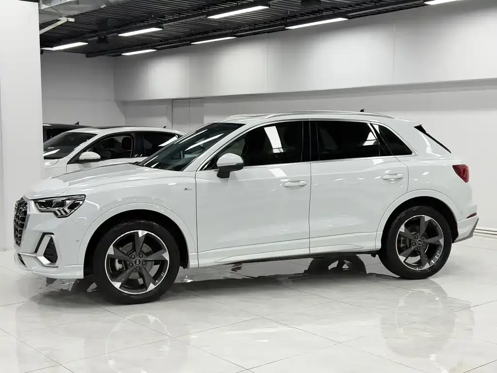 Audi Q3 2021 из CN, фото 8