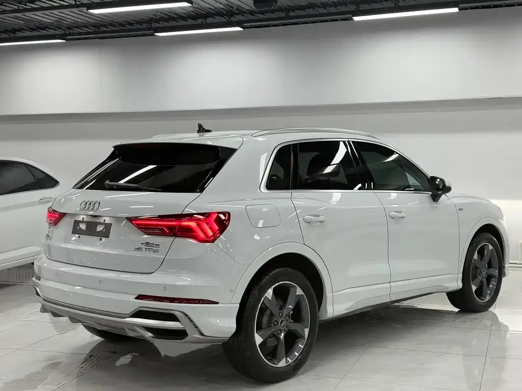 Audi Q3 2021 из CN, фото 7