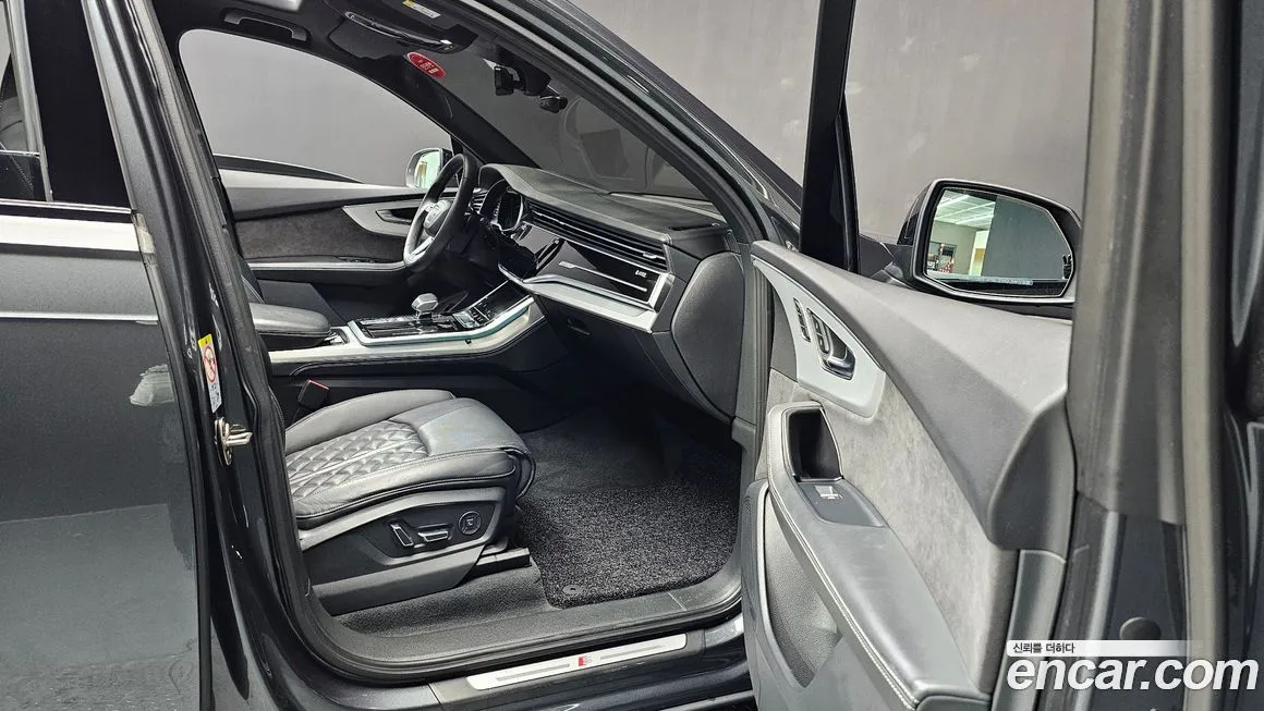 Audi Q7 2022 из KR, фото 10