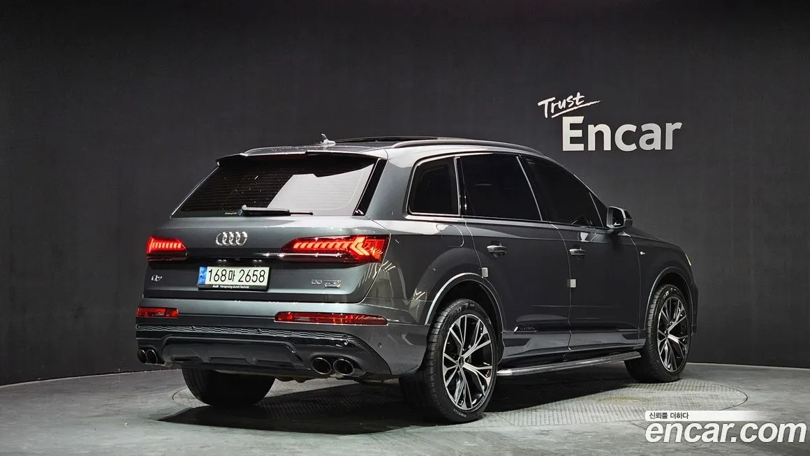 Audi Q7 2022 из KR, фото 4