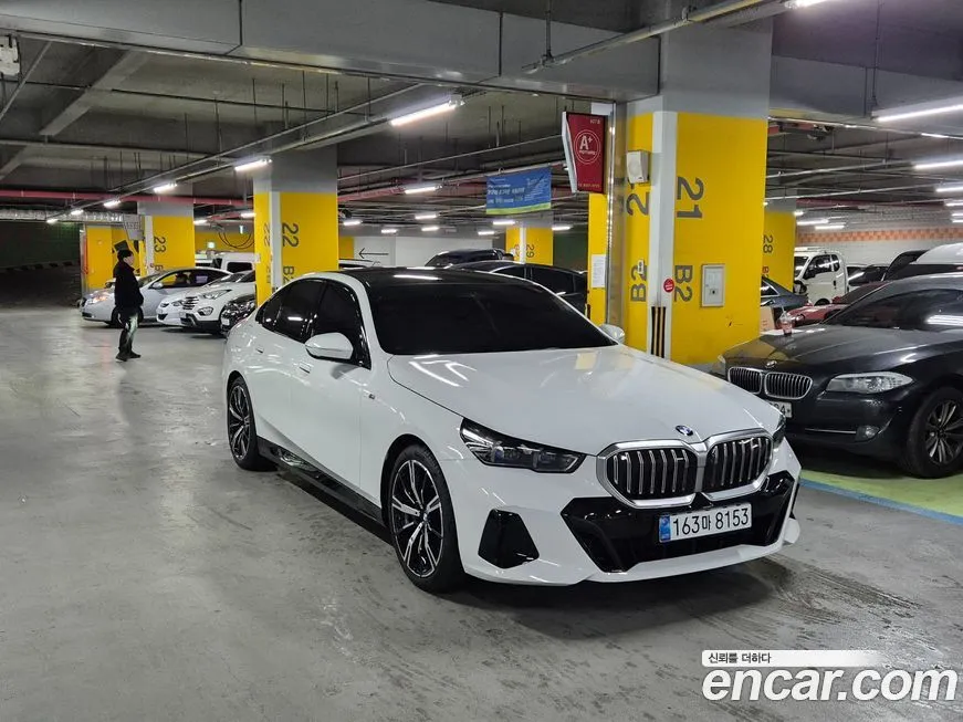 BMW 5-Series 2024 из KR, фото 5