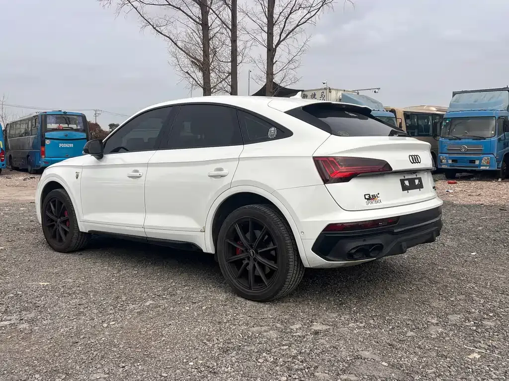 Audi Q5L Sportback 2022 из CN, фото 9