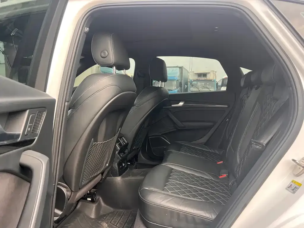 Audi Q5L Sportback 2022 из CN, фото 6
