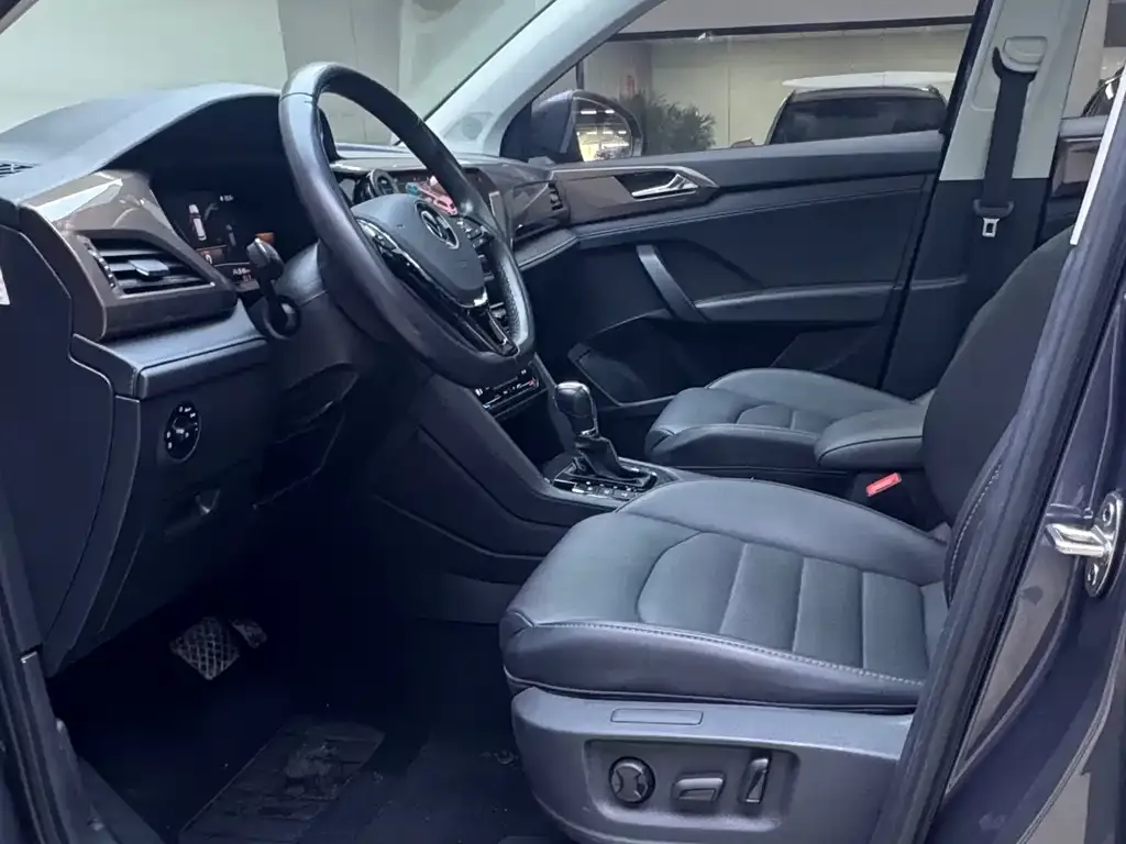 Volkswagen Tharu 2022 из CN, фото 10