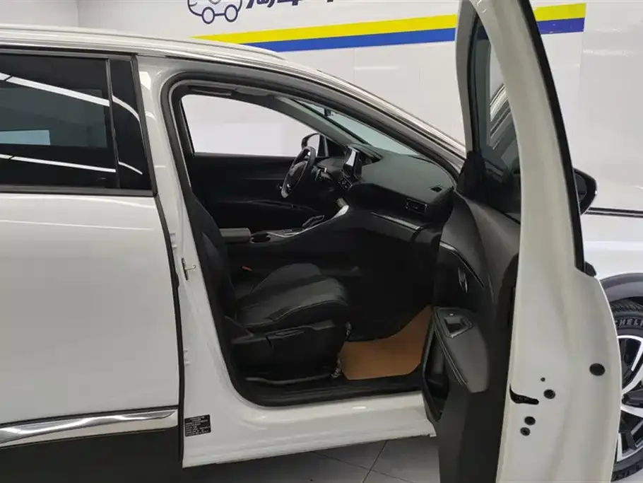 Peugeot 5008 2024 из CN, фото 4