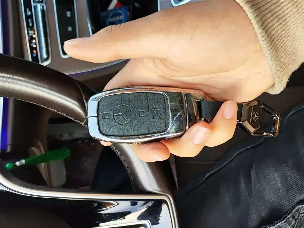 Mercedes-Benz E-Class 2023 из CN, фото 3