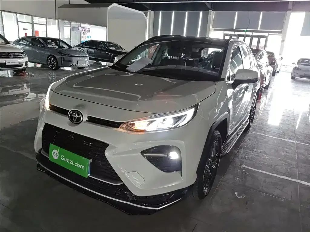 Toyota Wildlander 2023 из CN, фото 1