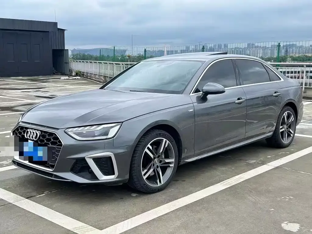 Audi A4L 2022 из CN, фото 1