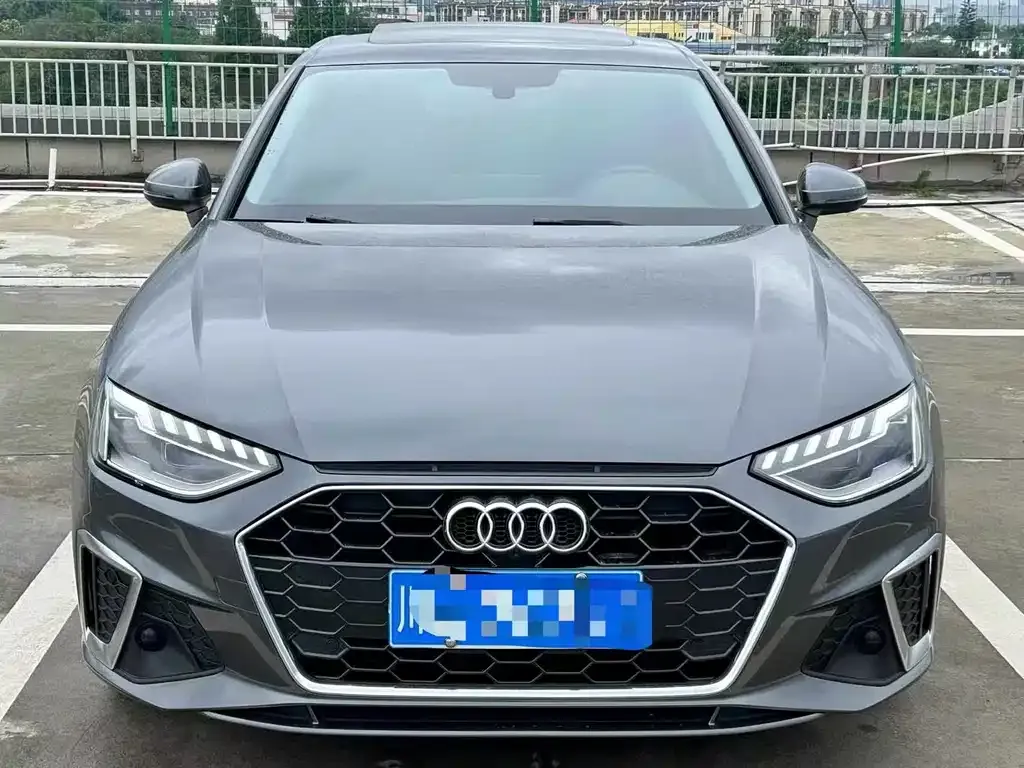 Audi A4L 2022 из CN, фото 9