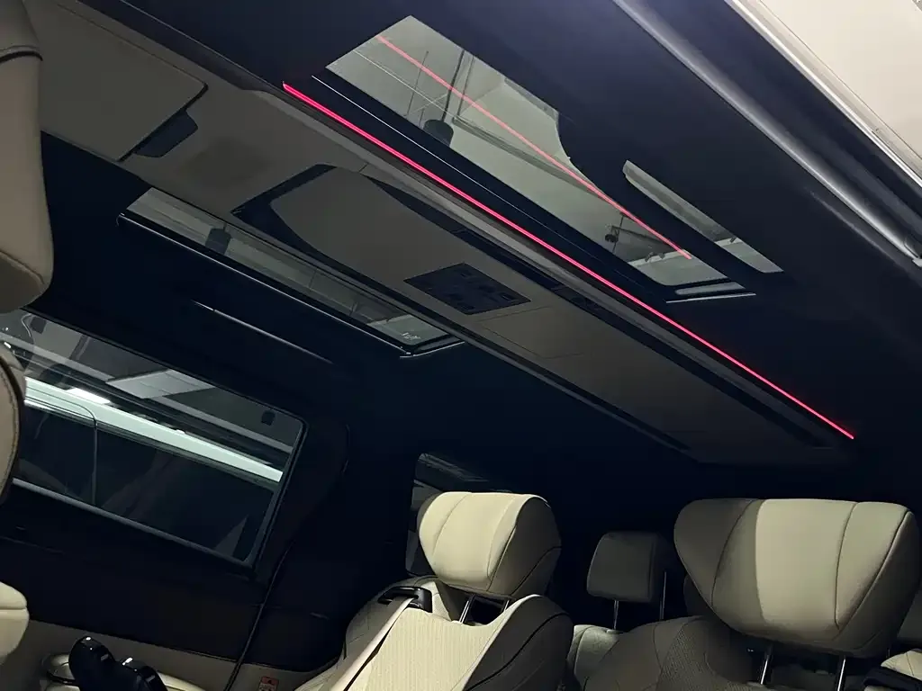 Toyota Alphard — фото 7