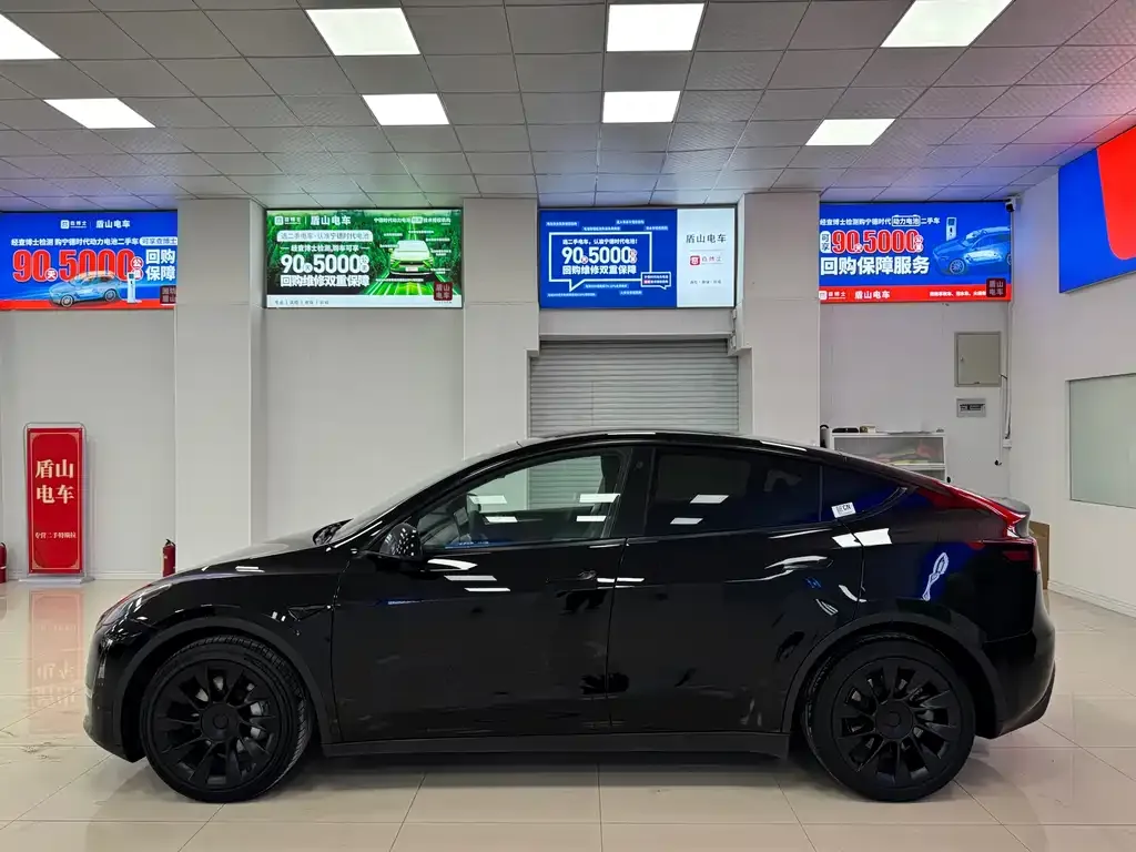 Tesla Model Y — фото 4