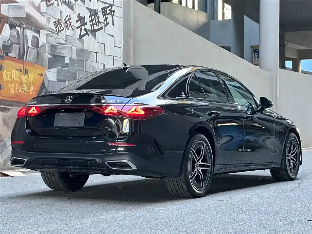Mercedes-Benz E-Class (Import) — фото 8