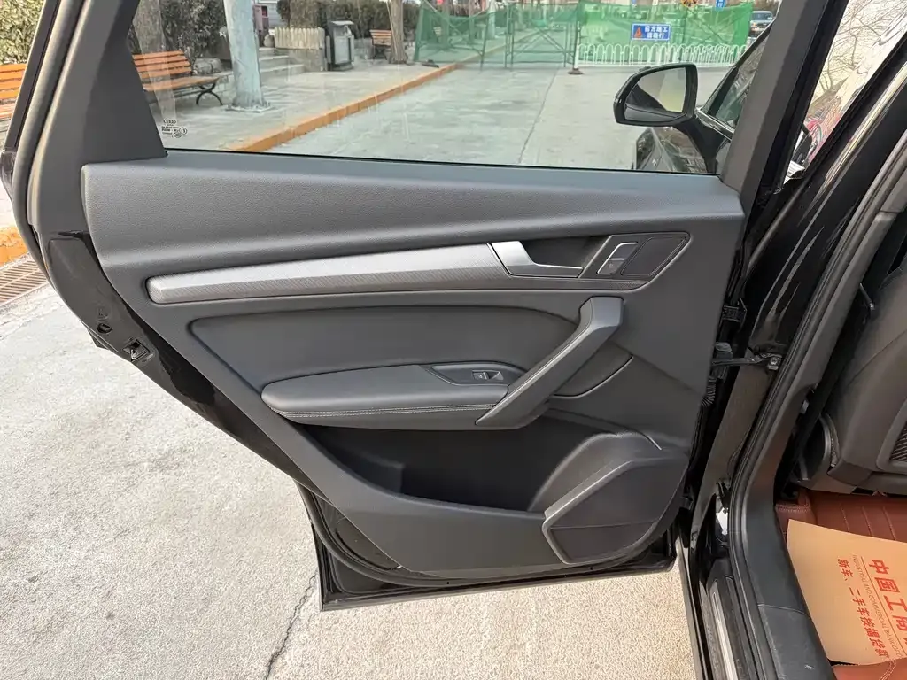 Audi Q5L 2024 из CN, фото 8