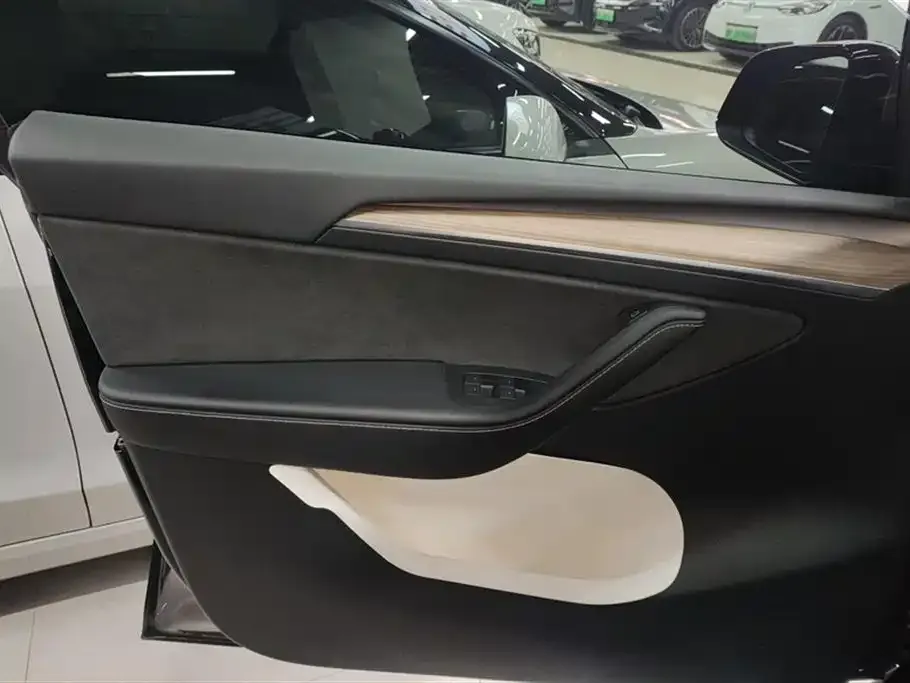 Tesla Model Y 2023 из CN, фото 7