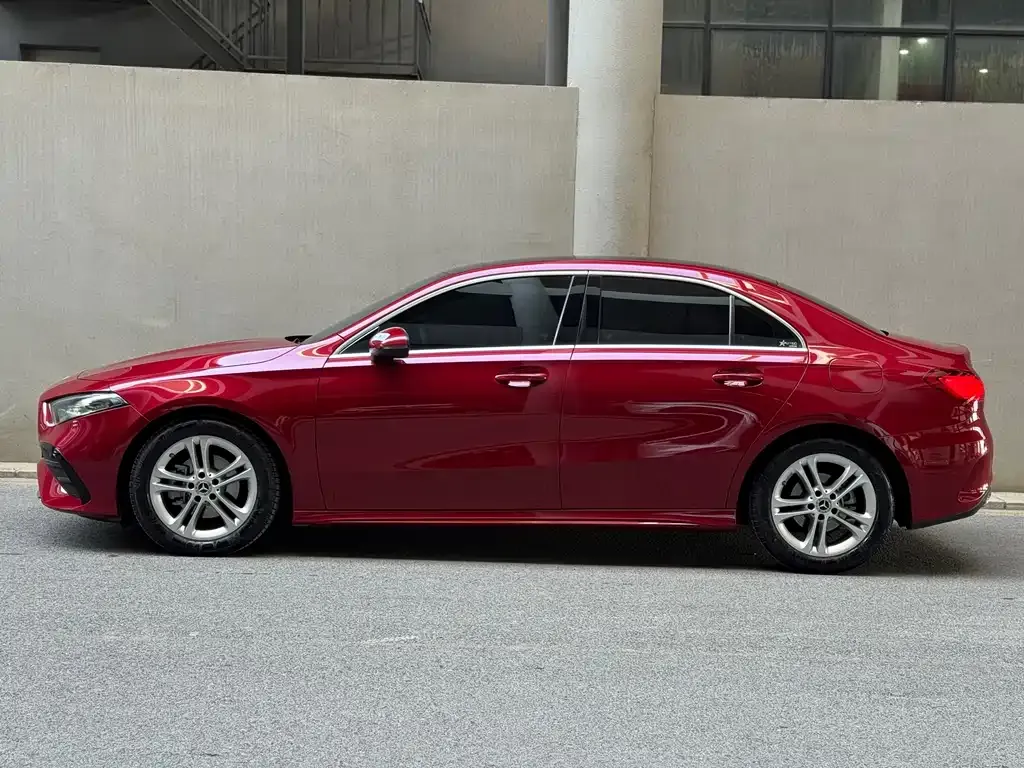 Mercedes-Benz A-Class 2023 из CN, фото 9