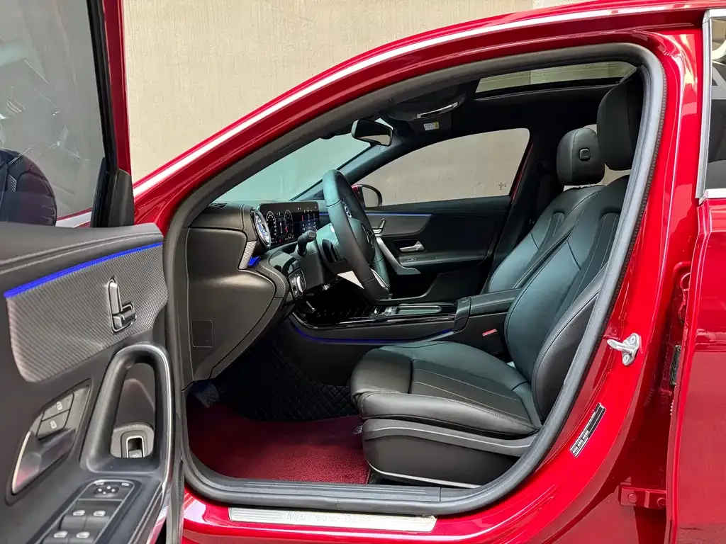 Mercedes-Benz A-Class 2023 из CN, фото 4