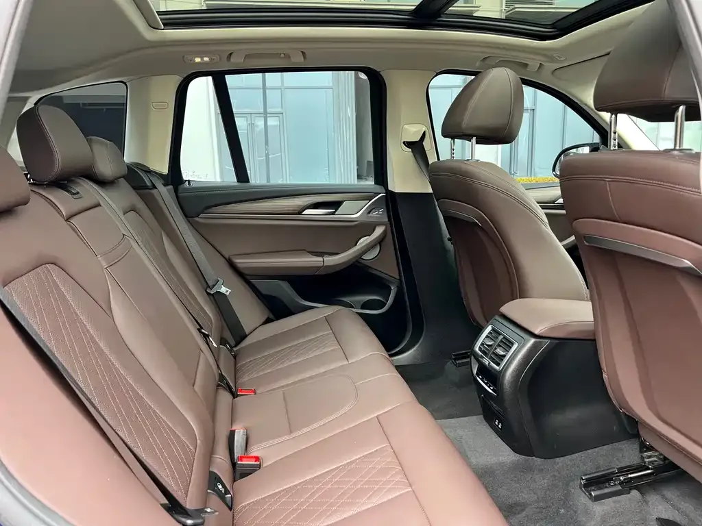 BMW X3 2022 из CN, фото 4