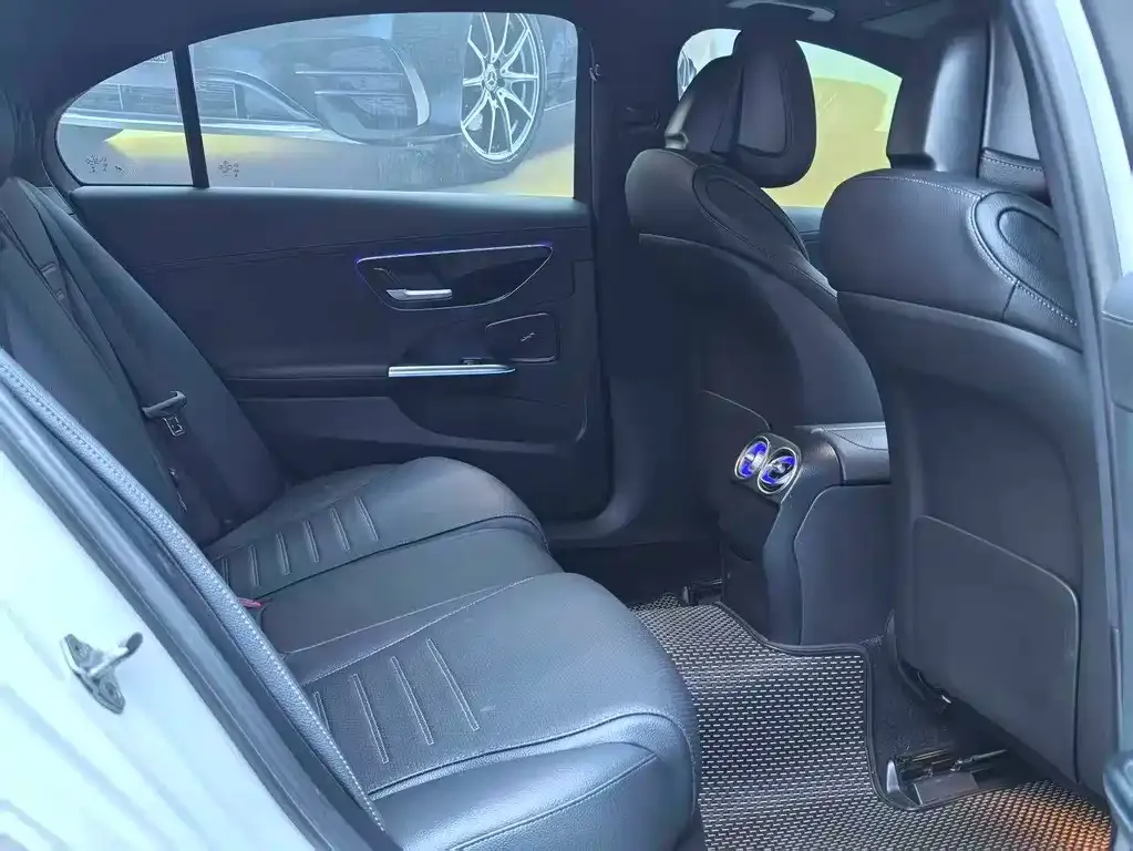 Mercedes-Benz C-Class 2024 из CN, фото 9