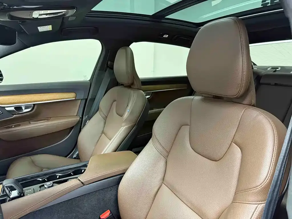 Volvo S90 2022 из CN, фото 4